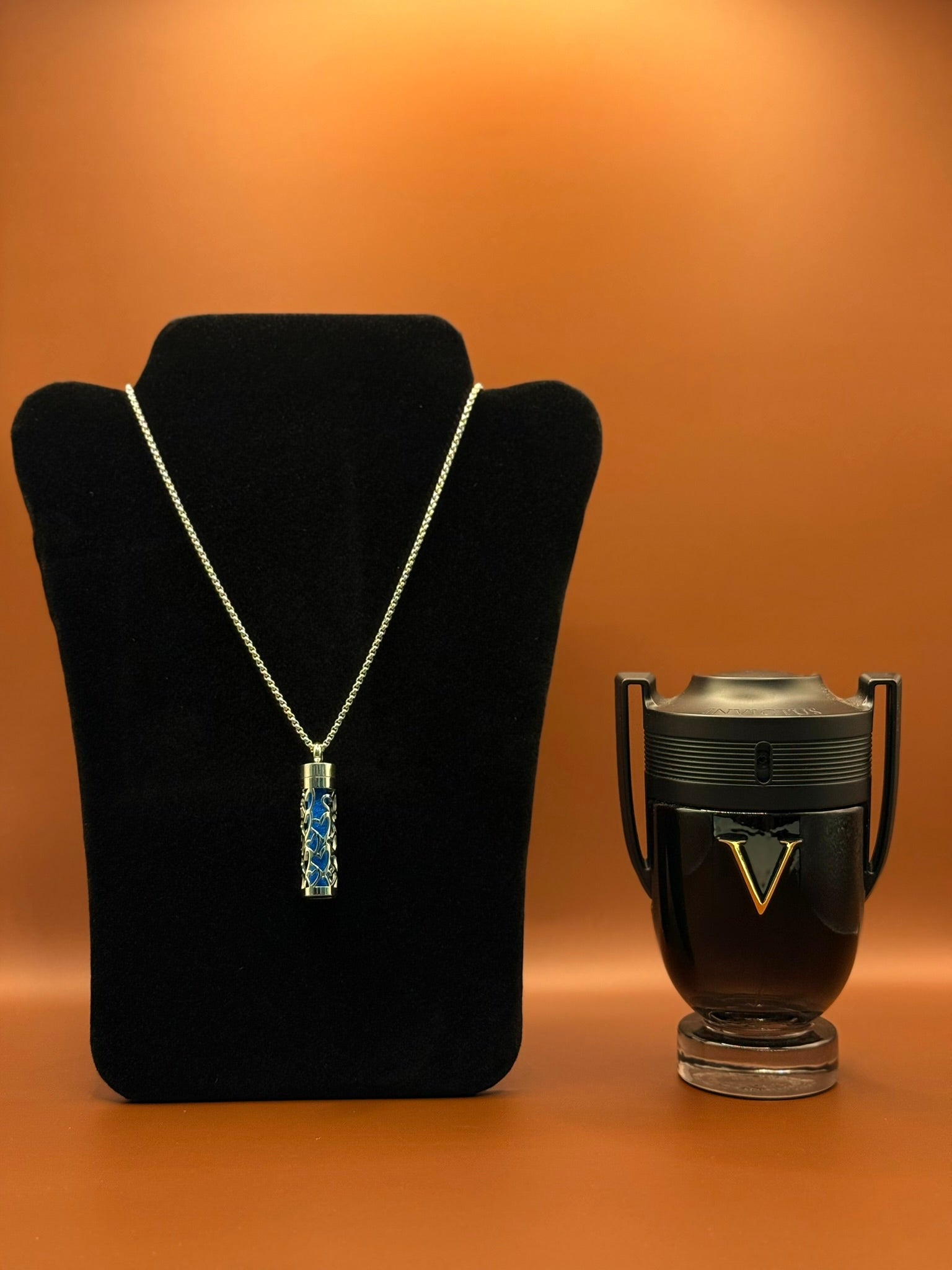 Invictus Victory EDP & Scent Necklace